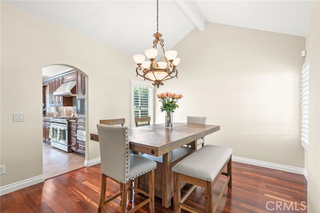 320 Forelock Court, Simi Valley CA: https://media.crmls.org/medias/c29693dc-b76c-48bf-ae6f-0623b5899085.jpg