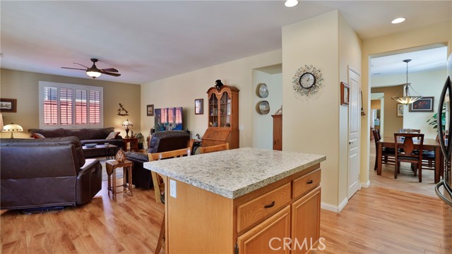 Detail Gallery Image 17 of 55 For 215 Furyk Way, Hemet,  CA 92545 - 2 Beds | 2 Baths