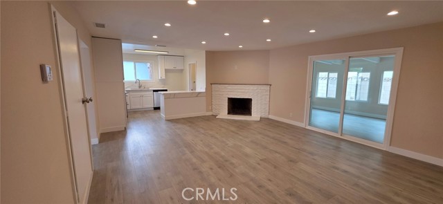 Detail Gallery Image 5 of 15 For 23300 23300 Welby, West Hills,  CA 91307 - 3 Beds | 2 Baths