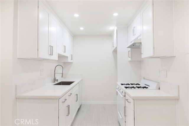 Detail Gallery Image 5 of 15 For 333 Riverdale Dr #8,  Glendale,  CA 91204 - 2 Beds | 1/1 Baths