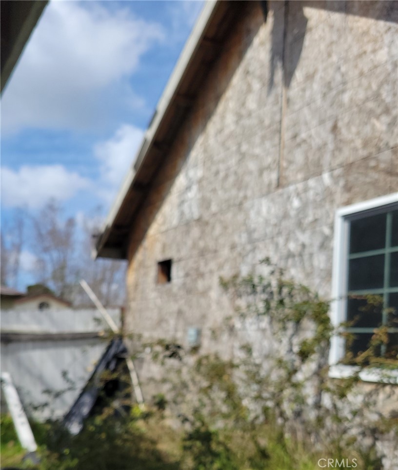 https://media.crmls.org/medias/c298f40b-1335-4f1b-8a4f-591719a2657a.jpg?preset=X-Large