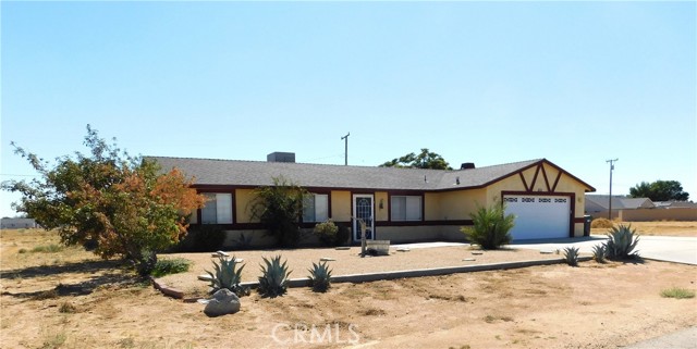 Detail Gallery Image 1 of 17 For 9132 Quezon Ave, California City,  CA 93505 - 3 Beds | 2 Baths