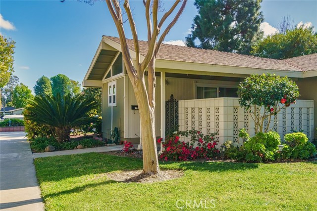 49 Calle Aragon #A, Laguna Woods, CA 92637