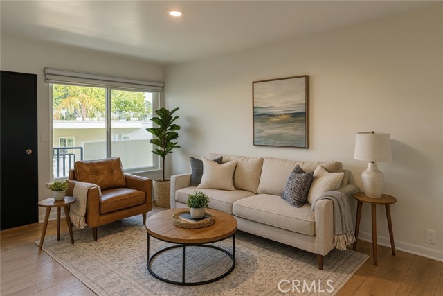 Front Image Thumbnail for CRWS25277973