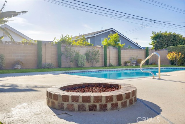 Detail Gallery Image 24 of 28 For 12111 Reagan St, Los Alamitos,  CA 90720 - 3 Beds | 3 Baths