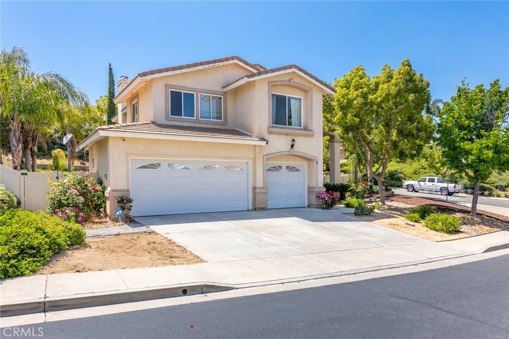 2 Corte Rivera, Lake Elsinore, CA 92532