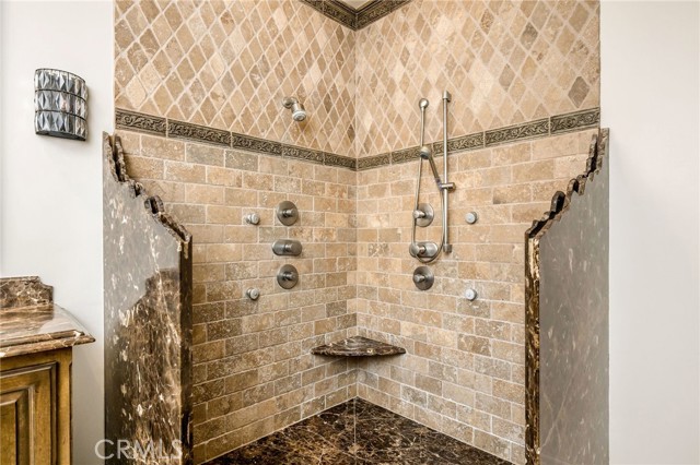 215 S Poinsettia Avenue, Manhattan Beach CA: https://media.crmls.org/medias/c29bc089-fb3c-43dc-a6fc-051e68f7fd36.jpg