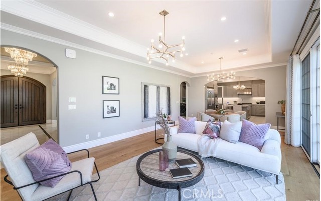 2119 Holly Avenue, Arcadia CA: https://media.crmls.org/medias/c29cdb05-92fb-4f69-a373-c05f539d55ef.jpg
