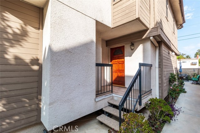 Detail Gallery Image 4 of 36 For 514 N Isabel St #C,  Glendale,  CA 91206 - 3 Beds | 2/1 Baths
