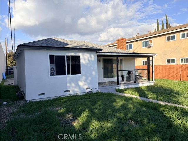 Detail Gallery Image 3 of 7 For 3515 W Commonwealth Ave, Fullerton,  CA 92833 - 3 Beds | 1/1 Baths