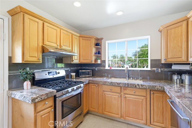 Detail Gallery Image 12 of 42 For 6128 E Conant, Long Beach,  CA 90808 - 2 Beds | 2 Baths