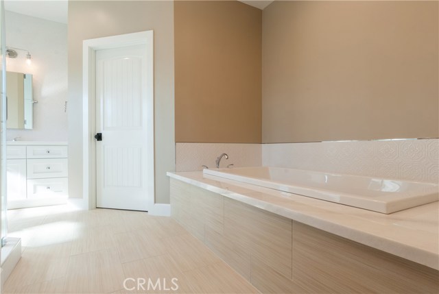 1401 Lynngrove Drive, Manhattan Beach, California 90266, 5 Bedrooms Bedrooms, ,5 BathroomsBathrooms,Residential,Sold,Lynngrove,SB17035435