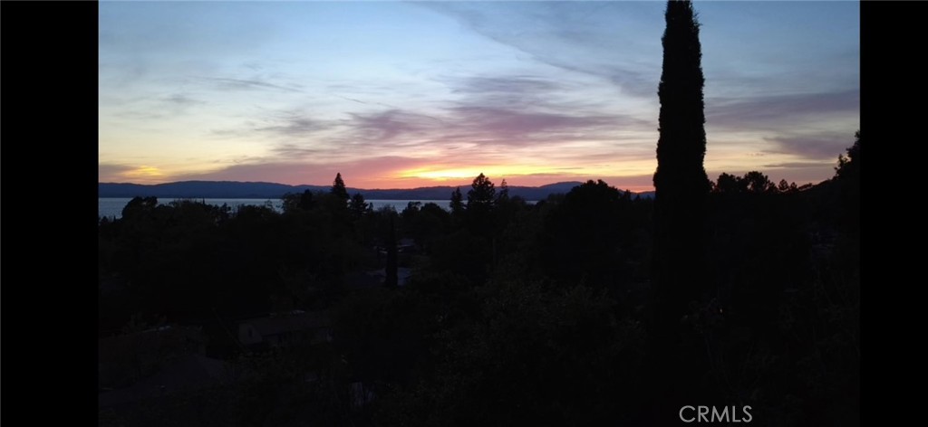 https://media.crmls.org/medias/c2a009c4-af9f-4b87-8676-58fe0fdb3753.jpg?preset=X-Large