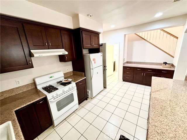 Detail Gallery Image 10 of 29 For 5241 #C Rosemead, San Gabriel,  CA 91776 - 4 Beds | 2/1 Baths