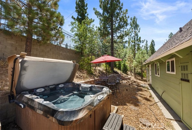 653 Temple Lane, Big Bear Lake CA: https://media.crmls.org/medias/c2a09b67-3dff-4f43-91b0-be8ebca53a75.jpg