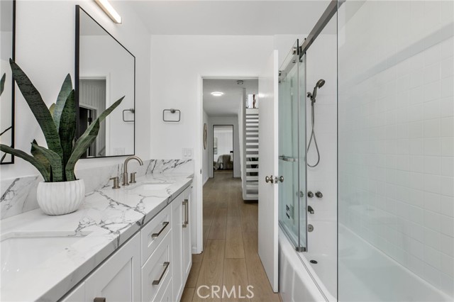 1385 Terrace Way, Laguna Beach CA: https://media.crmls.org/medias/c2a0a611-748f-48e8-a985-490492d5ef3b.jpg