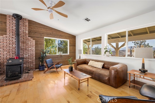 Detail Gallery Image 7 of 42 For 35607 Red Rover Mine, Acton,  CA 93510 - 5 Beds | 3 Baths