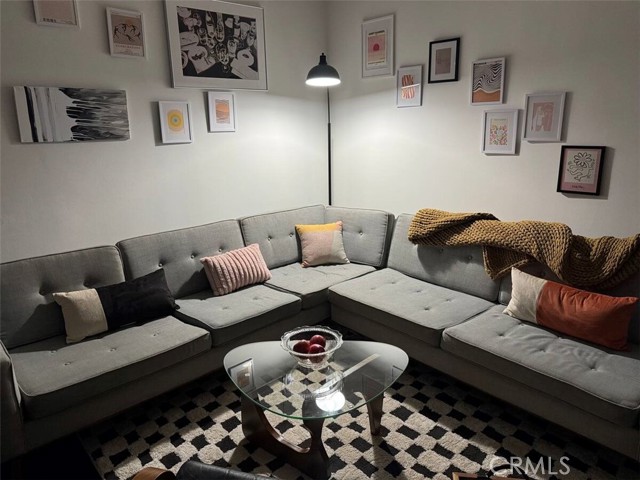 455 E Ocean Boulevard, Long Beach CA: https://media.crmls.org/medias/c2a17e84-210c-4ad5-9b34-f71b1a827cdb.jpg