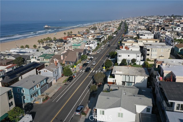 Close to the Pier and downtown Manhattan Beach