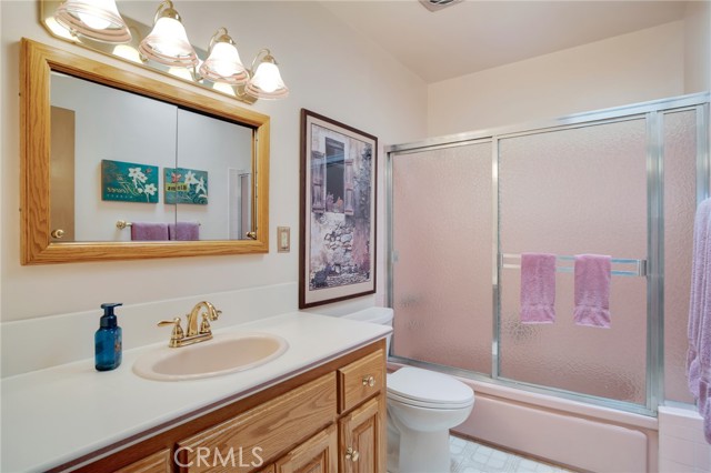 Detail Gallery Image 32 of 46 For 18944 Prairie St, Northridge,  CA 91324 - 4 Beds | 2 Baths