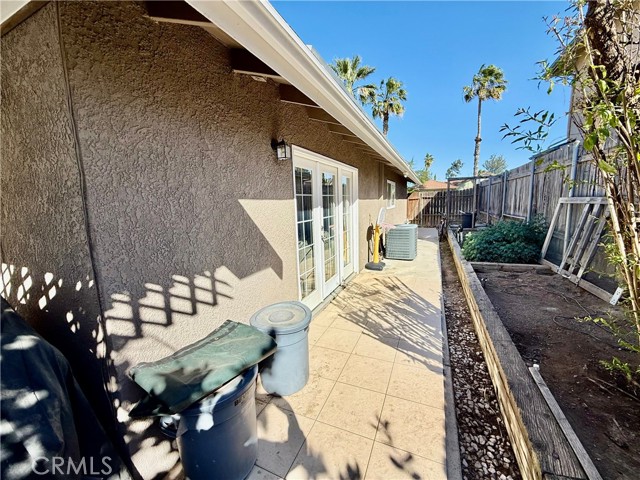 Detail Gallery Image 11 of 42 For 2172 Kellogg Ave, Corona,  CA 92879 - 3 Beds | 2 Baths