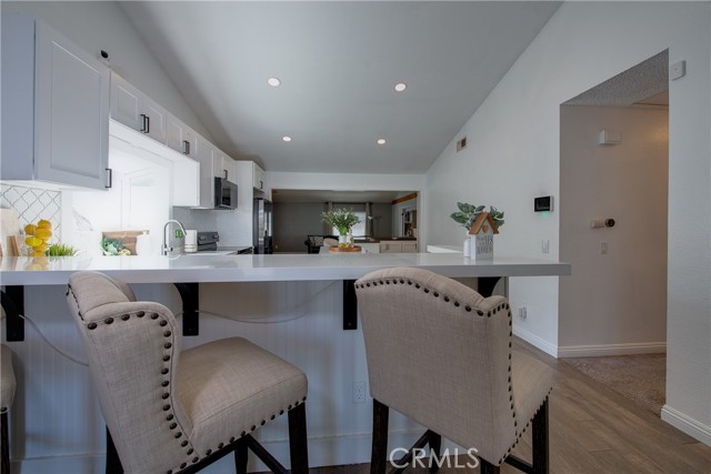 Detail Gallery Image 7 of 33 For 10444 Charleston Dr, Riverside,  CA 92503 - 4 Beds | 2 Baths