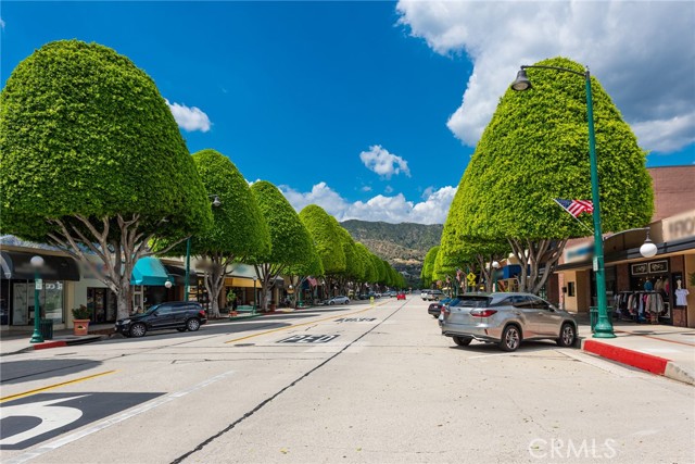552 E Mountain View Avenue, Glendora CA: https://media.crmls.org/medias/c2a497fc-35d2-4127-8df6-0a1df01ffe17.jpg