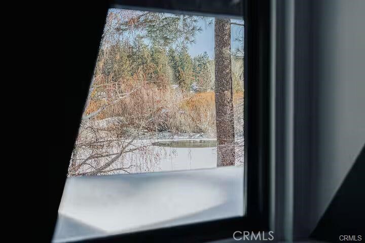 https://media.crmls.org/medias/c2a539a8-1d1d-40c0-9676-34a841bcd301.jpg?preset=X-Large