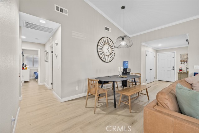 Detail Gallery Image 6 of 16 For 3415 Hawthorne, Corona,  CA 92881 - 3 Beds | 2 Baths