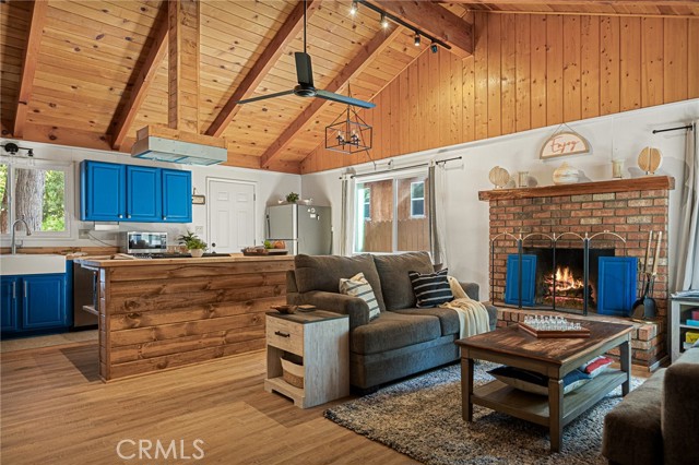 Detail Gallery Image 25 of 33 For 42744 La Placida, Big Bear Lake,  CA 92315 - 2 Beds | 1 Baths