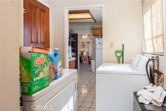 Detail Gallery Image 11 of 31 For 1657 W 67th St #2,  Los Angeles,  CA 90047 - 4 Beds | 2 Baths