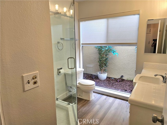 370 Camino San Clemente, San Clemente CA: https://media.crmls.org/medias/c2a87c1e-edd7-4b7b-b996-e22c285de75e.jpg
