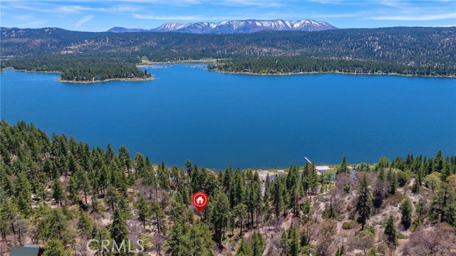 352 Big Bear Trail, Fawnskin CA: https://media.crmls.org/medias/c2a8a658-8483-4e07-a732-f016328cf265.jpg