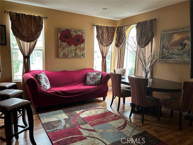 Detail Gallery Image 3 of 26 For 1020 S San Marino Way, Anaheim,  CA 92808 - 3 Beds | 2 Baths