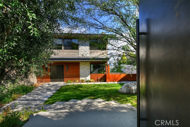 Detail Gallery Image 3 of 41 For 6100 Maury Ave, Woodland Hills,  CA 91367 - 4 Beds | 2/1 Baths