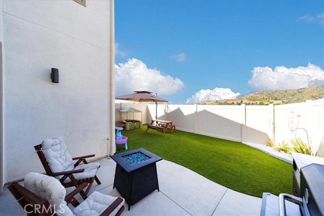 35246 Blossom, Fallbrook CA: https://media.crmls.org/medias/c2aab928-6cb2-4a54-a765-05f355312f36.jpg