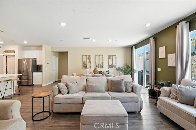 Detail Gallery Image 13 of 34 For 41018 Chambord Dr, Lake Elsinore,  CA 92532 - 4 Beds | 2 Baths