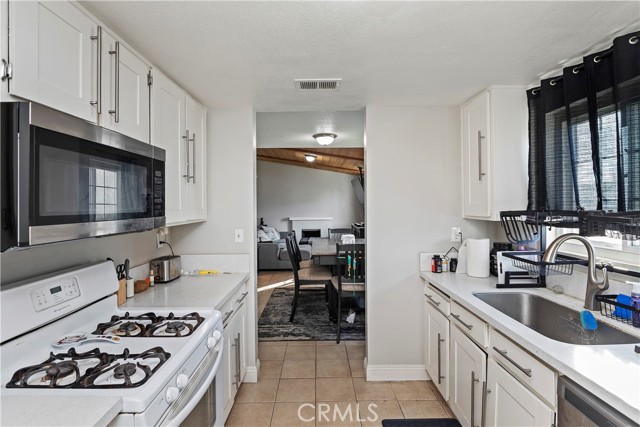 Detail Gallery Image 15 of 23 For 1520 Coulston St #13,  San Bernardino,  CA 92408 - 2 Beds | 2 Baths