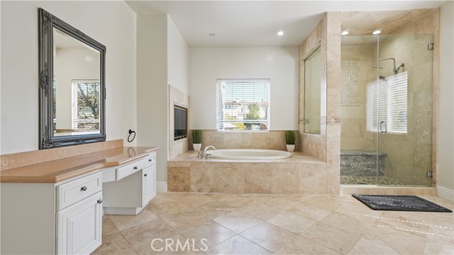 Detail Gallery Image 23 of 50 For 5128 Avenida Hacienda, Tarzana,  CA 91356 - 5 Beds | 4 Baths