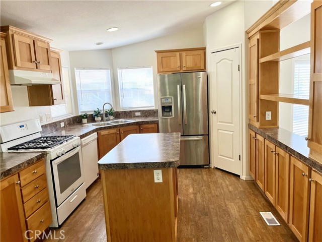 Detail Gallery Image 4 of 24 For 11401 N Topanga Cy #84,  Chatsworth,  CA 91311 - 2 Beds | 2 Baths