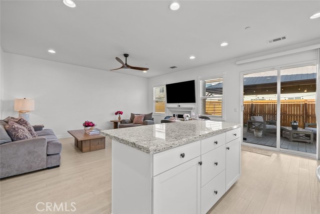 Detail Gallery Image 21 of 44 For 3559 Half Dome Ave, Rosamond,  CA 93560 - 4 Beds | 2 Baths