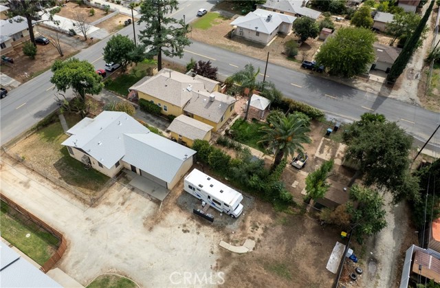 725 Michigan Avenue, Beaumont CA: https://media.crmls.org/medias/c2ae7530-58e1-4bd1-9bd8-13d1628b80d6.jpg