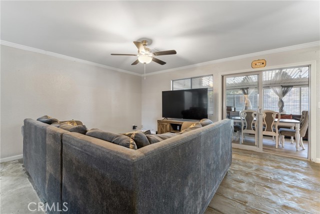 10004 E Avenue S10, Littlerock CA: https://media.crmls.org/medias/c2afe63d-0e46-413a-a6d0-10cf6cf2fd19.jpg