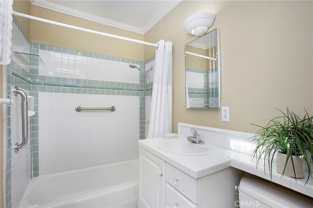 MLS #OC25263981 image #18