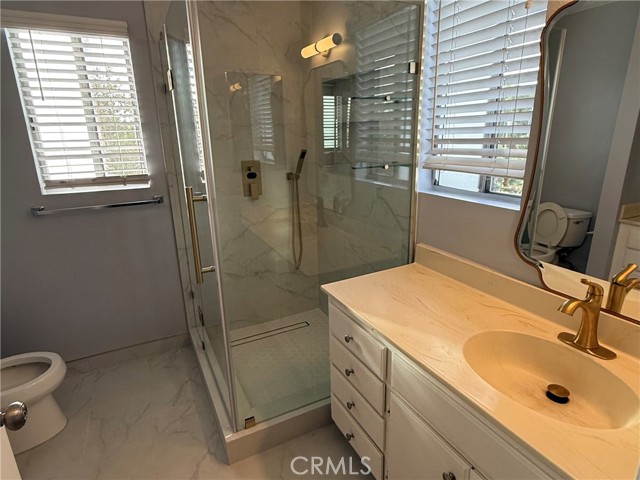 Detail Gallery Image 7 of 11 For 302 W Loraine St #5,  Glendale,  CA 91202 - 2 Beds | 2/1 Baths