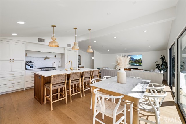 Detail Gallery Image 15 of 73 For 22510 Decoro Dr, Saugus,  CA 91350 - 4 Beds | 3 Baths