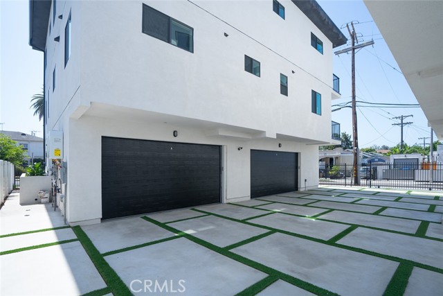 Detail Gallery Image 20 of 24 For 2231 S Longwood Ave, Los Angeles,  CA 90016 - 5 Beds | 5/1 Baths