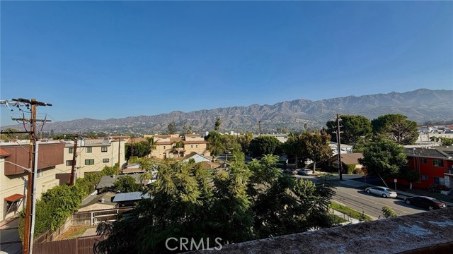 Detail Gallery Image 15 of 17 For 1515 Grismer Ave #302,  Burbank,  CA 91504 - 2 Beds | 2 Baths