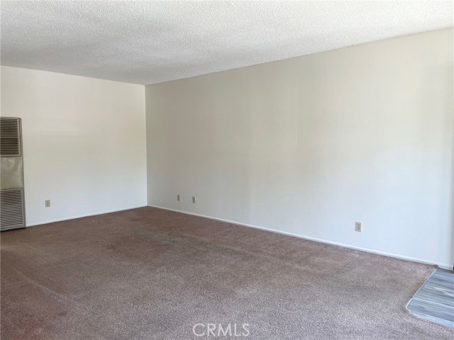 Detail Gallery Image 3 of 14 For 1558 N Hope Ave #D,  Ontario,  CA 91764 - 2 Beds | 1 Baths