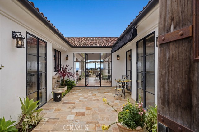 444 De Sola, Corona del Mar CA: https://media.crmls.org/medias/c2b3c764-7677-4a15-b632-80f12b2b8cec.jpg